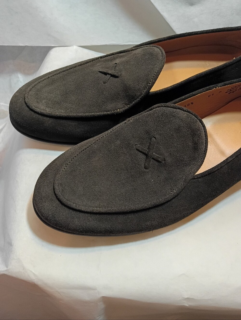 DEL TORO BROWN SUEDE MILANO LOAFER SLIPPERS 10.5 $450 BOW TIE BELGIAN SHOES